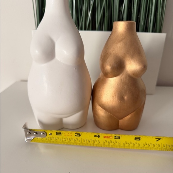 Elegant White and Gold Female Form Sculptures - Picture 4 of 5